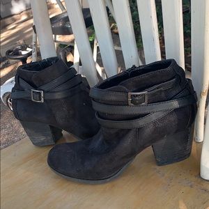Crown Vintage Black Boots size 7.5